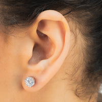 ELEGANT ONE STONED STUD SILVER EARRING