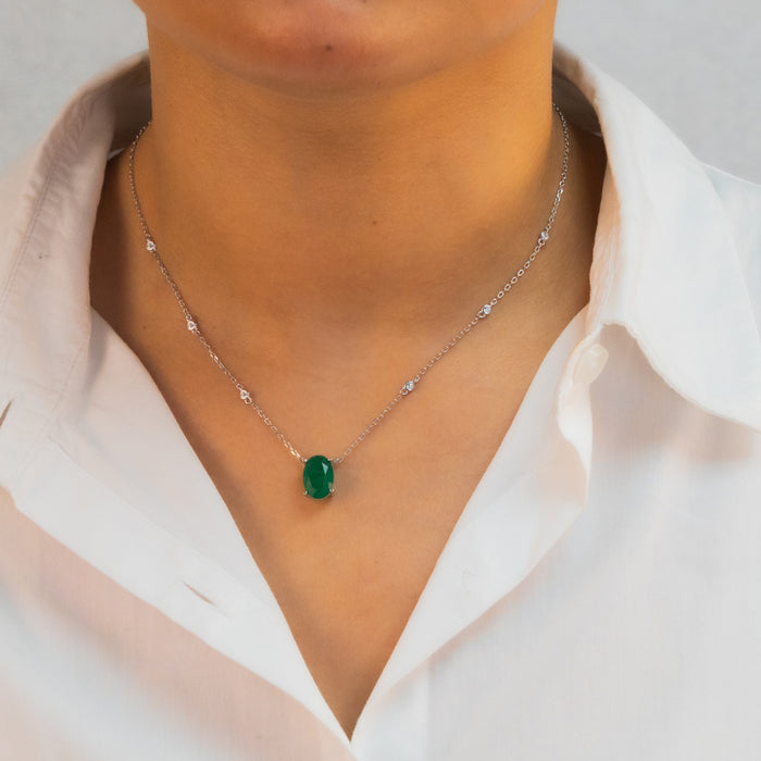 GREEN OVAL CUT SILVER NECKLACE