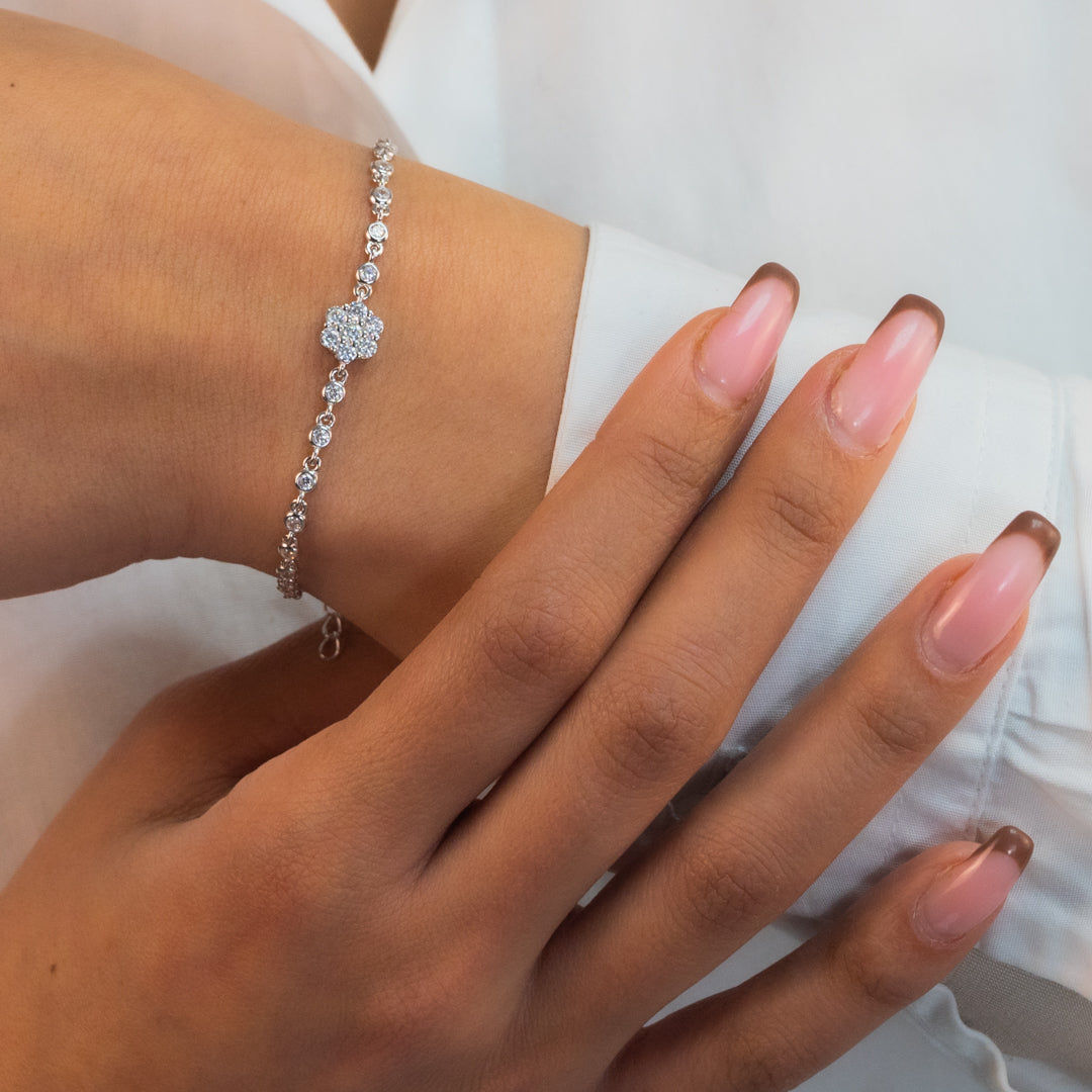 FLOWER SHAPED SILVER BRACELET