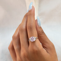 ELEGANT RADIANT & ROUND STONED SILVER RING