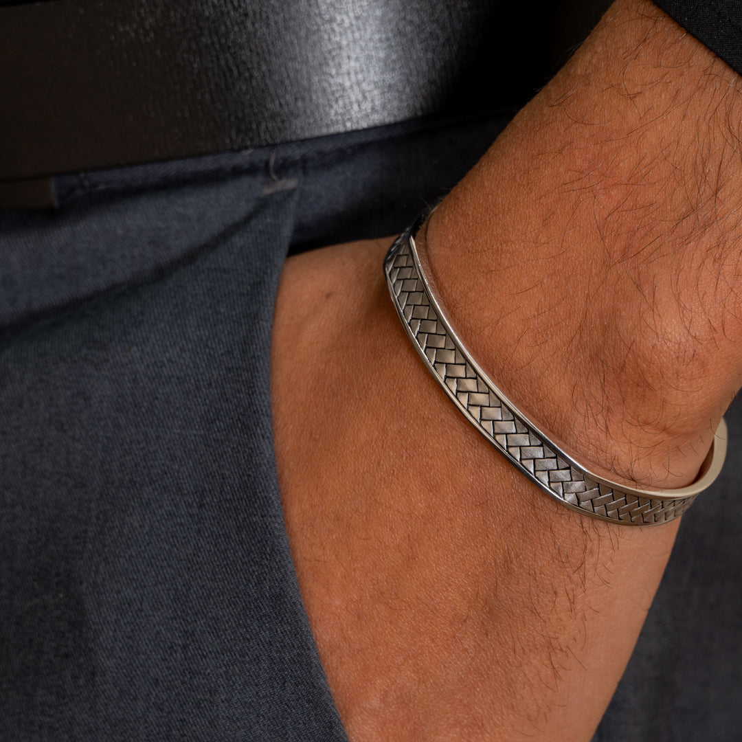 CHUNKY PLAIN BRAIDS MEN SILVER BANGLE