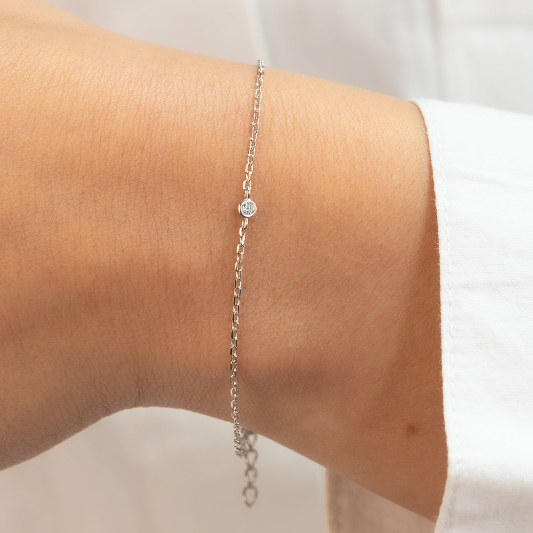 TINY ONE STONED SILVER BRACELET