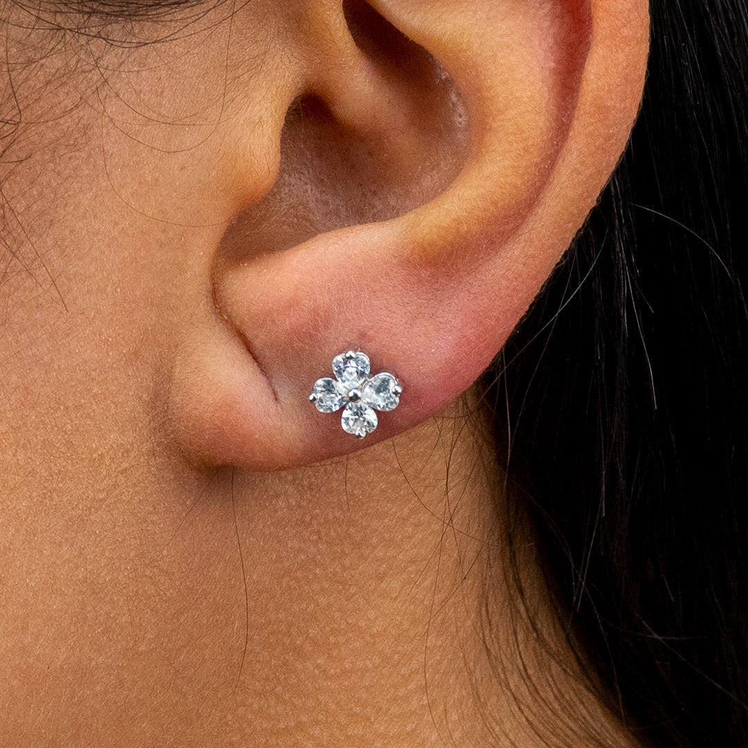 FLOWER SHAPED HEART STONED STUD SILVER EARRING