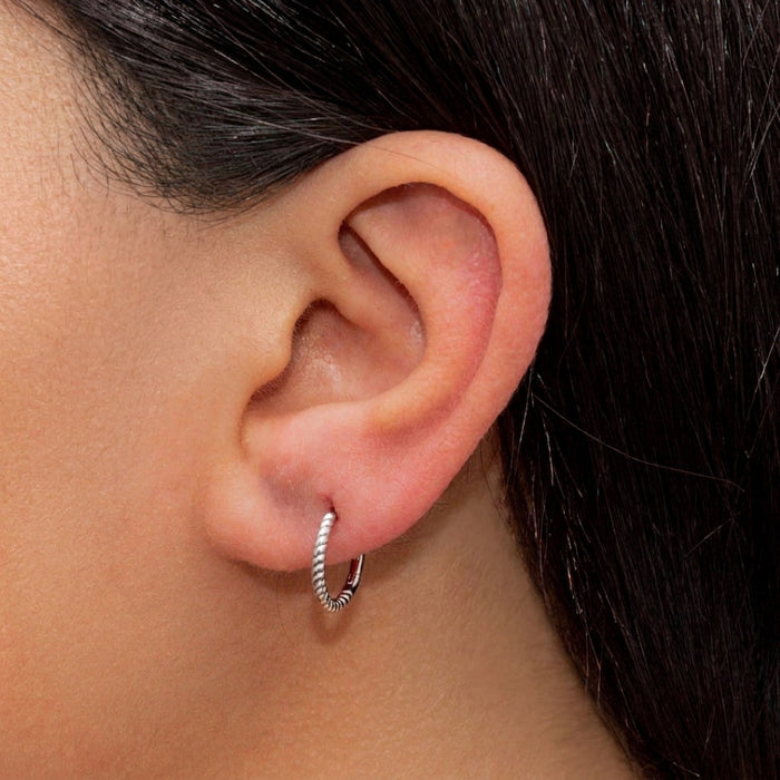TWISTED PLAIN HOOP SILVER EARRING