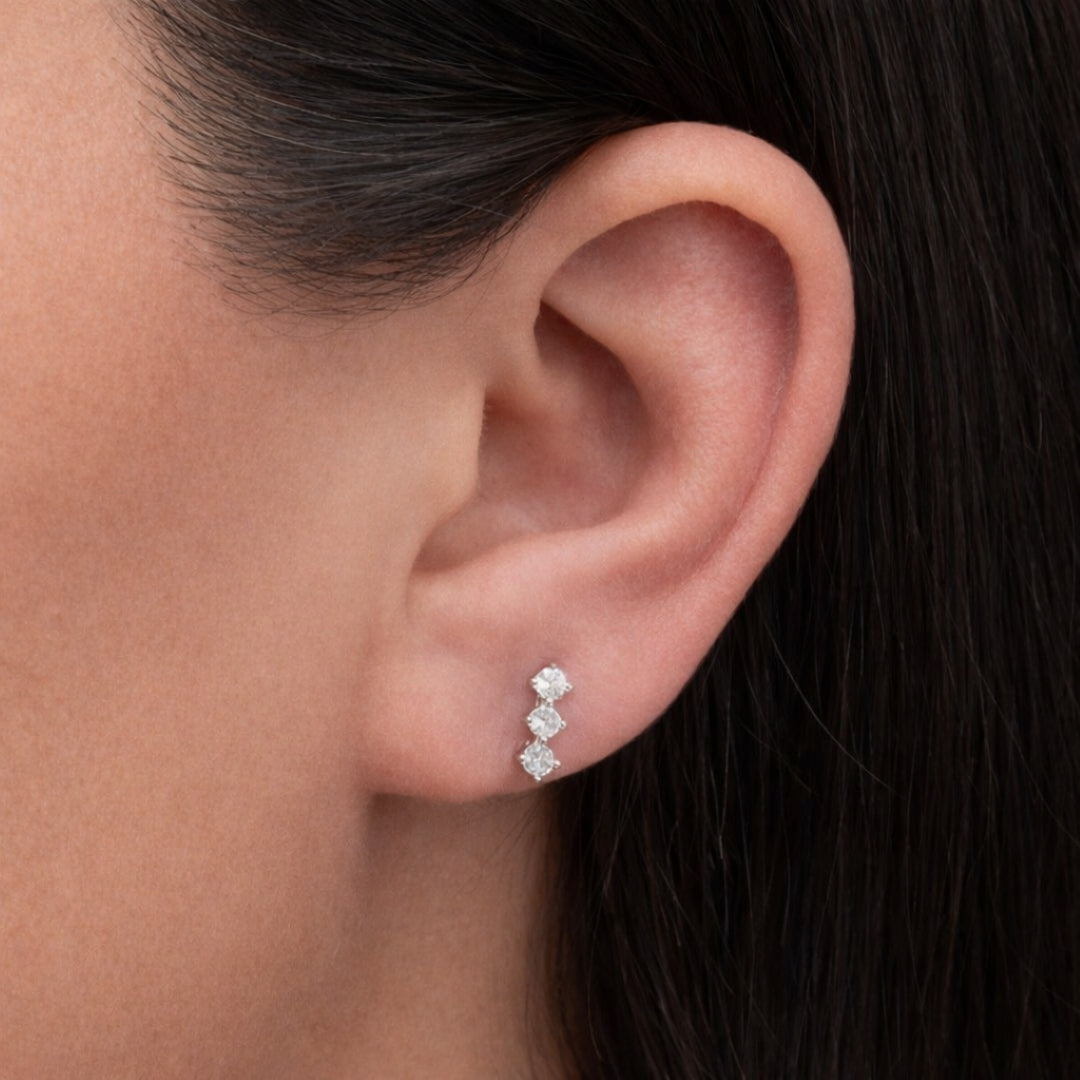 TRIPLE STRAIGHT STONES STUD SILVER EARRING