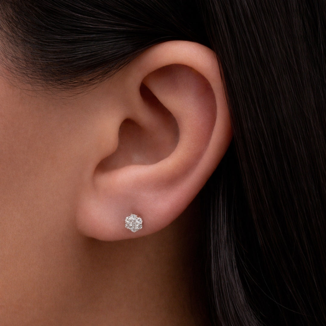 FLOWER SHAPED SIMPLE STUD SILVER EARRING
