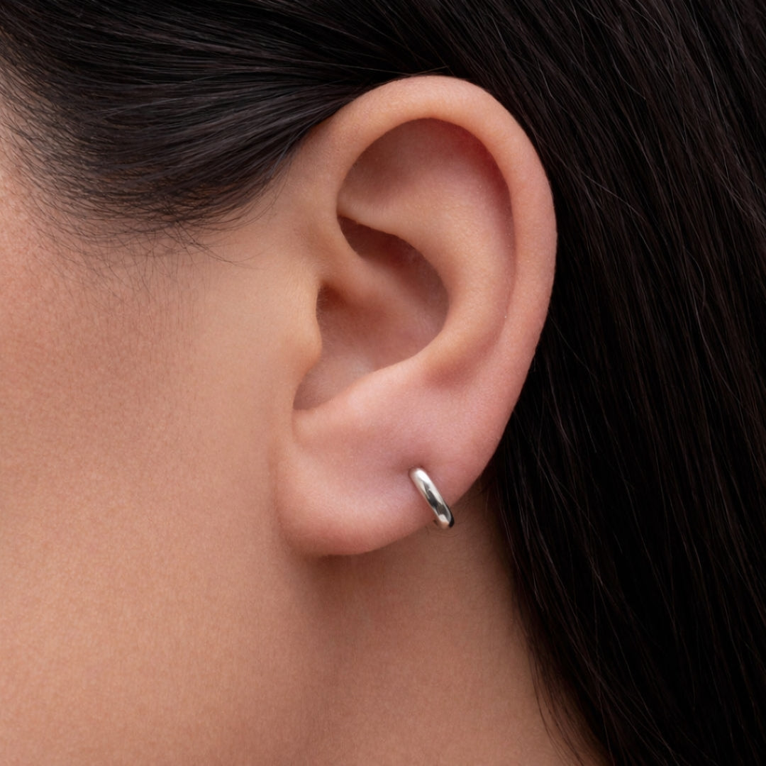 SIMPLE PLAIN HOOP SILVER EARRING
