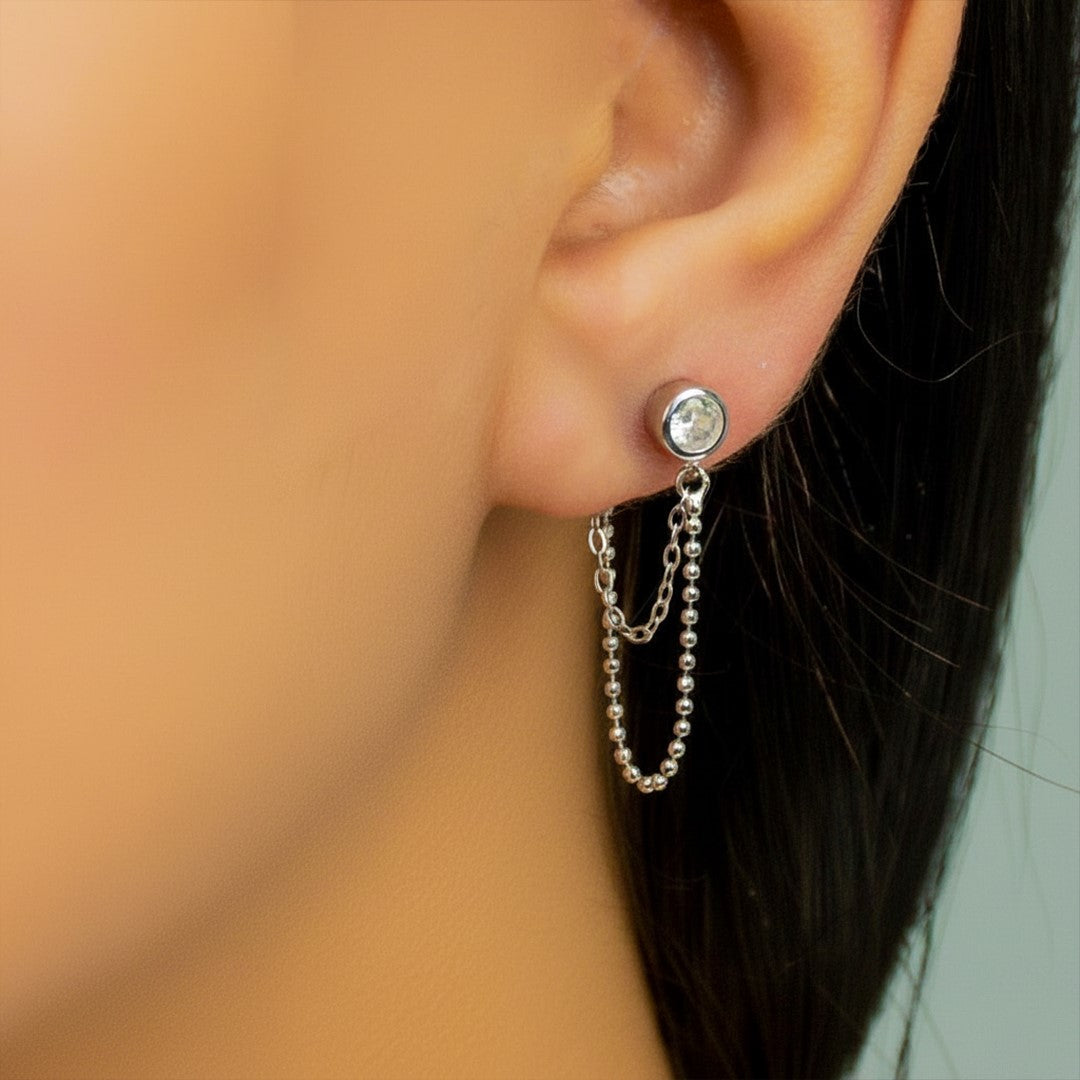 DOUBLE LAYERED ROUND STONE STUD SILVER EARRING