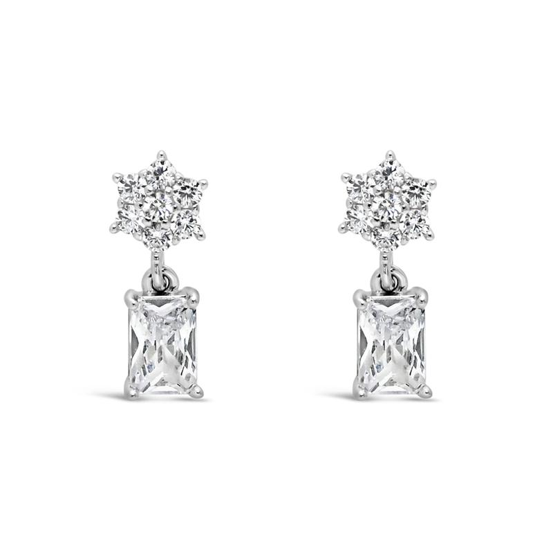 RADIANT CUT FLOWER SHAPED STUD SILVER EARRING