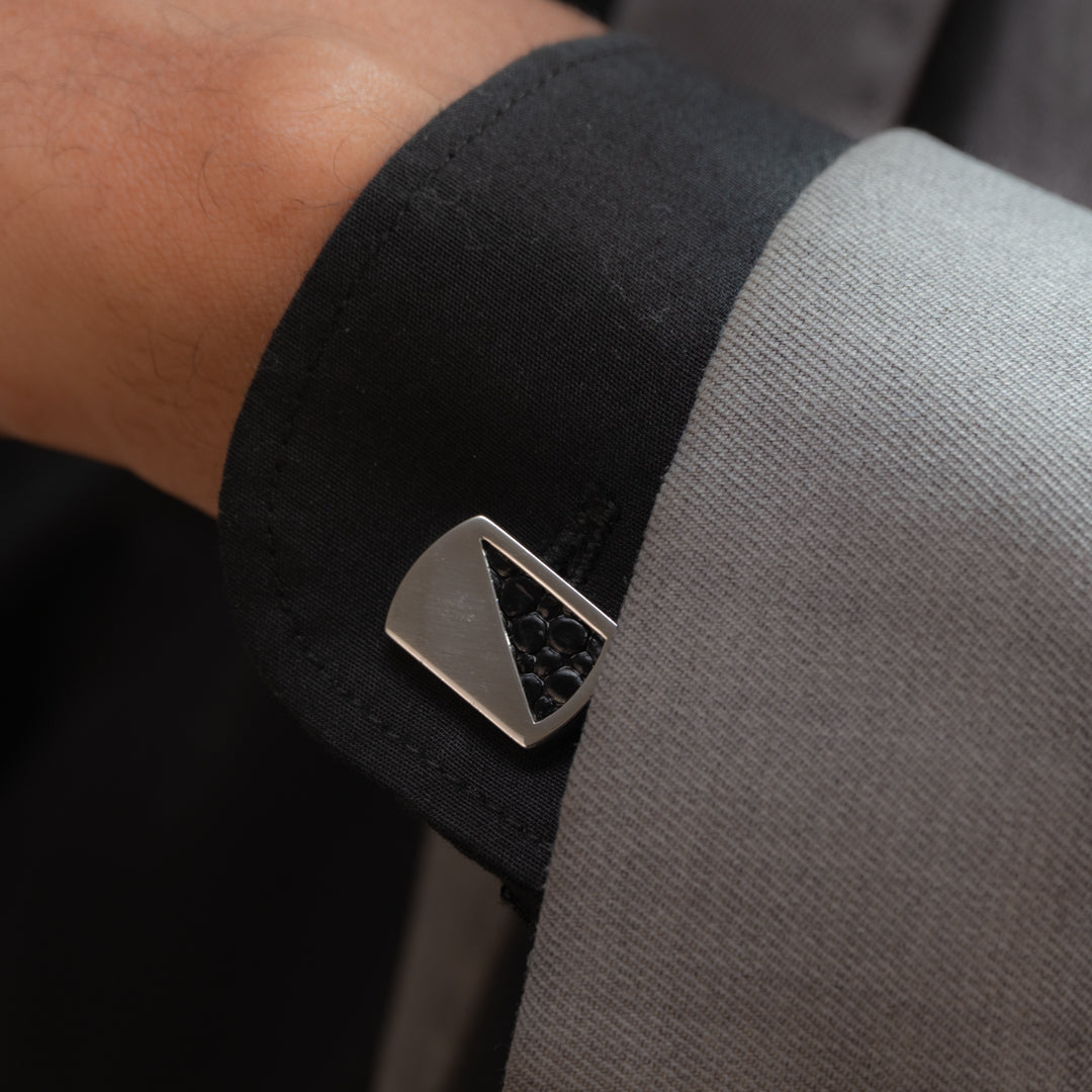 BLACK TRIANGLE BUBBLED MEN SILVER CUFFLINKS