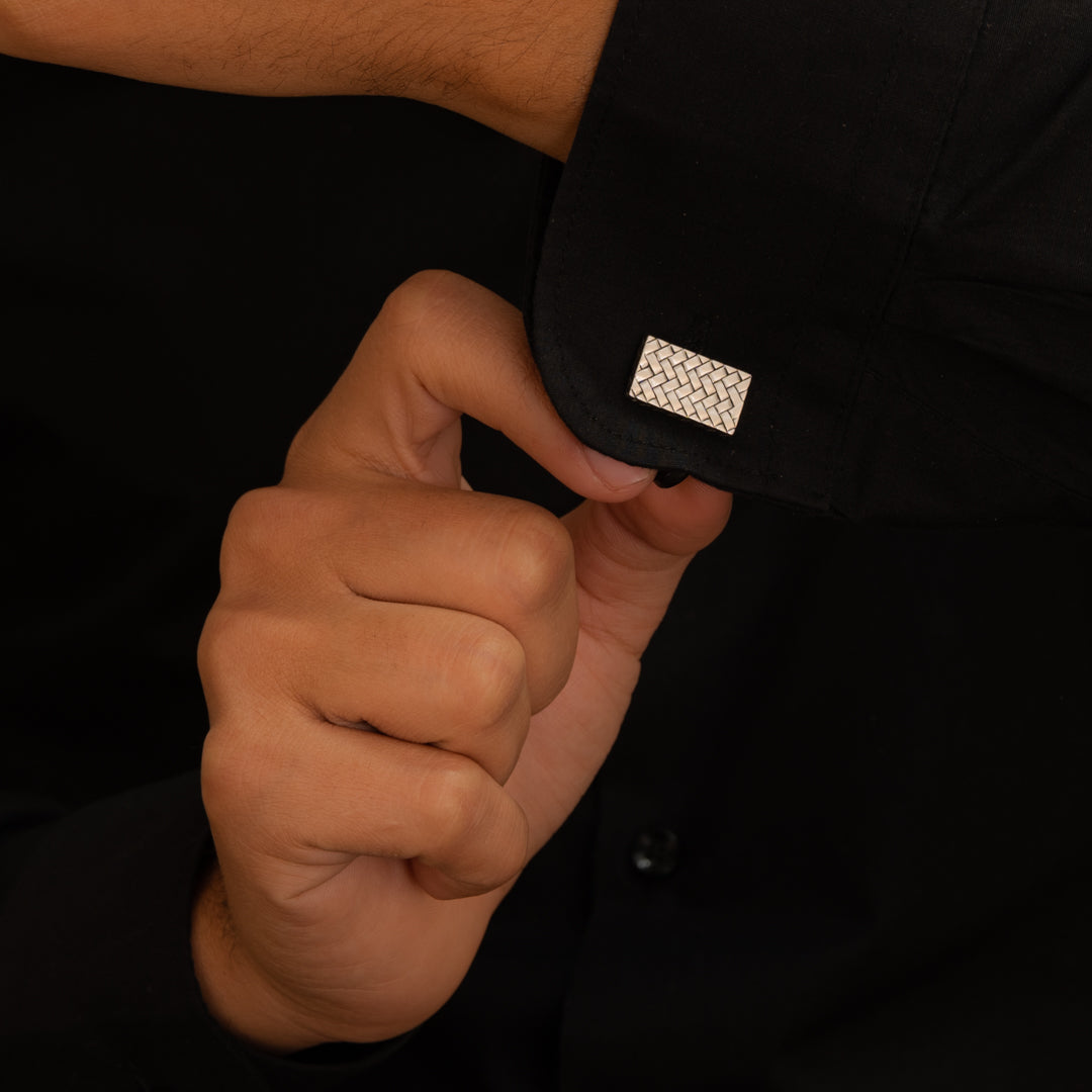 PLAIN WOVEAN MEN SILVER CUFFLINKS