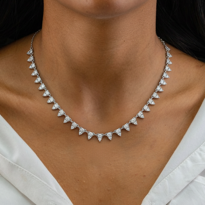 CLUSTER ROUND STONED SILVER NECKLACE