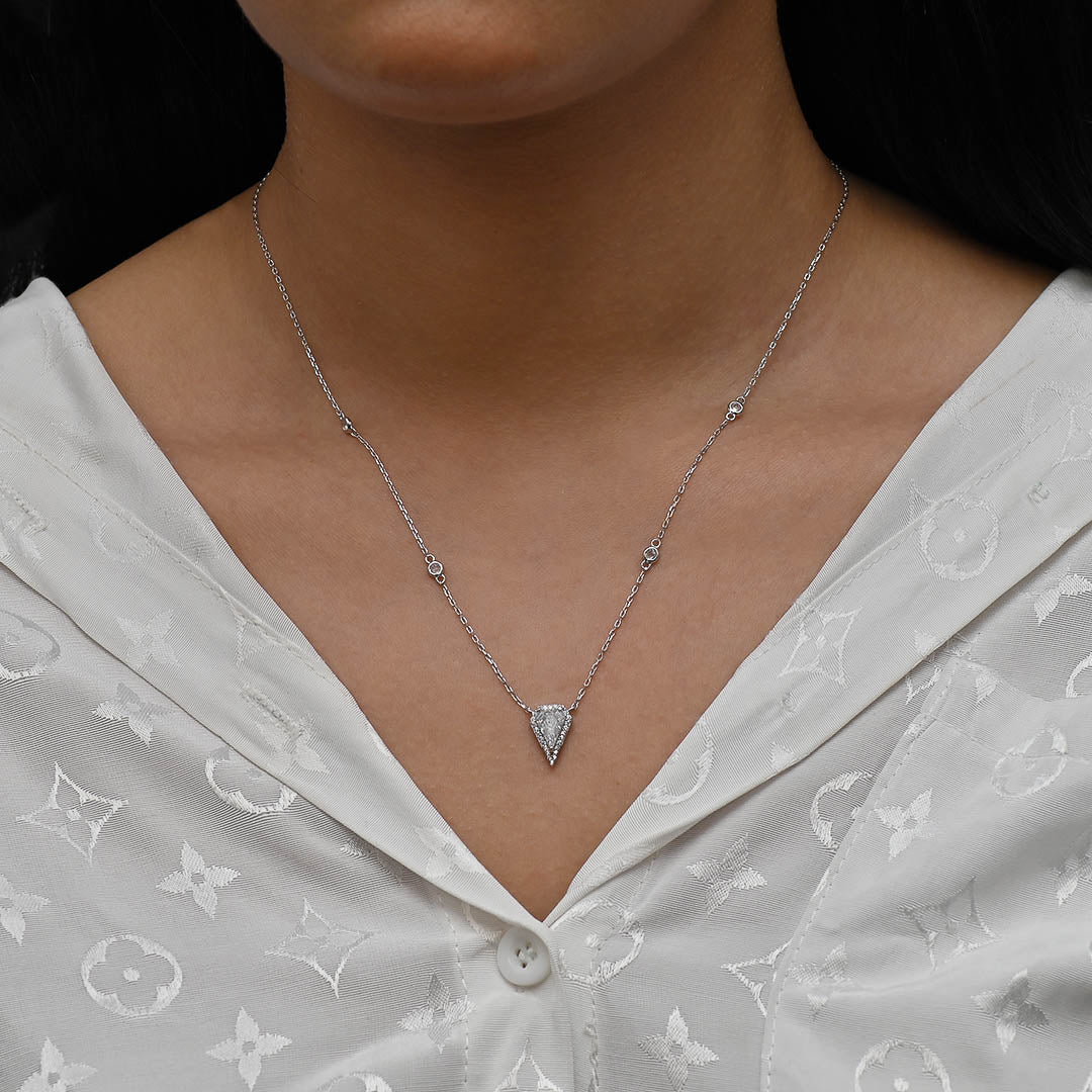 SHARP DIAMOND SHAPED SILVER NECKLACE