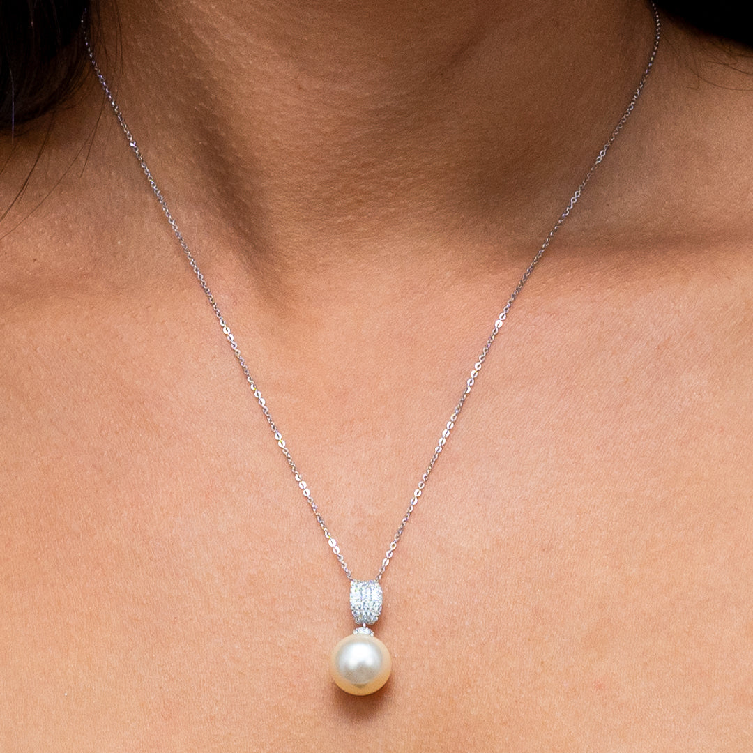 DROPPING PEARL SILVER NECKLACE