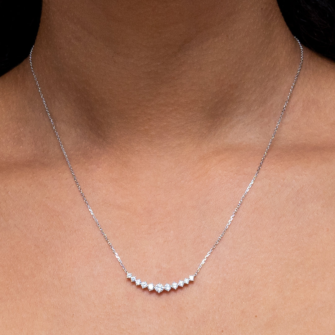 ELEGANT ROUND STONED SILVER NECKLACE