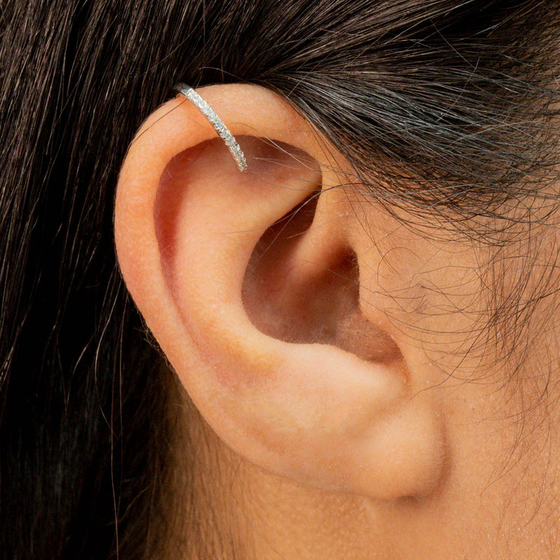 SIMPLE ROUND STONED CUFF SILVER  PIERCING