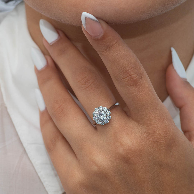 ELEGANT FLOWER SHAPED SILVER RING