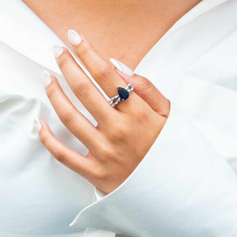 PEAR-CUT & TAPERED BAGUETTE SILVER RING