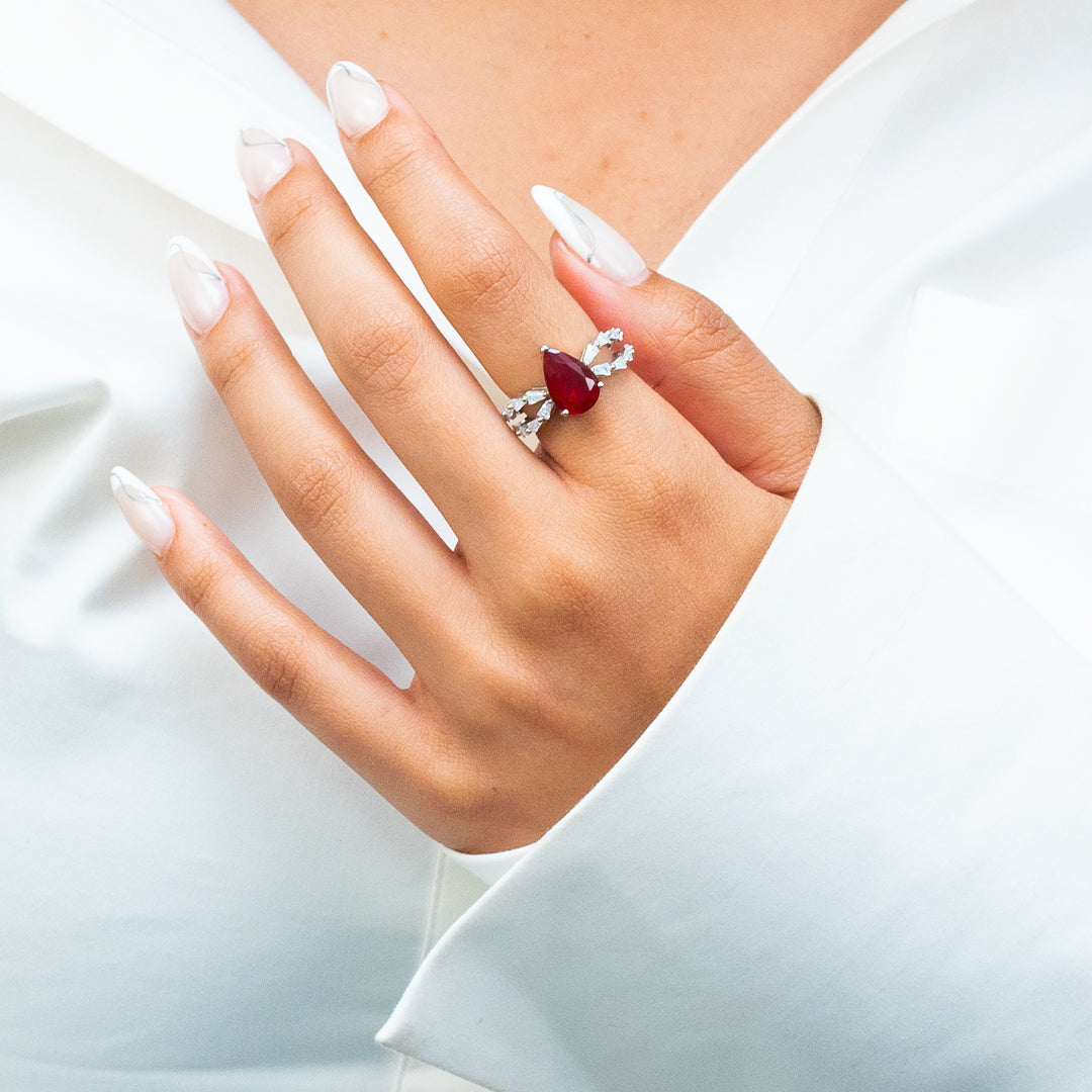 PEAR-CUT & TAPERED BAGUETTE SILVER RING