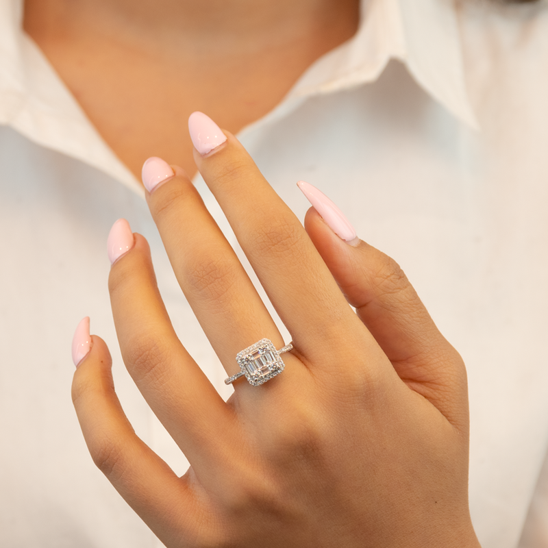 BAGUETTE ROUND STONED SILVER RING