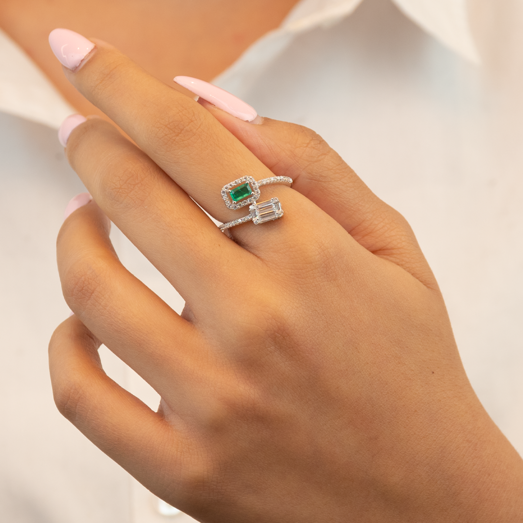 EMERALD MULTISTONED SILVER RING