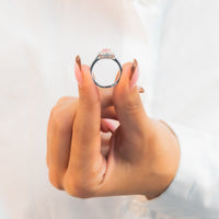 ELEGANT CUSHION-CUT SILVER RING