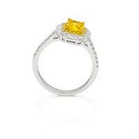 ELEGANT CUSHION-CUT SILVER RING