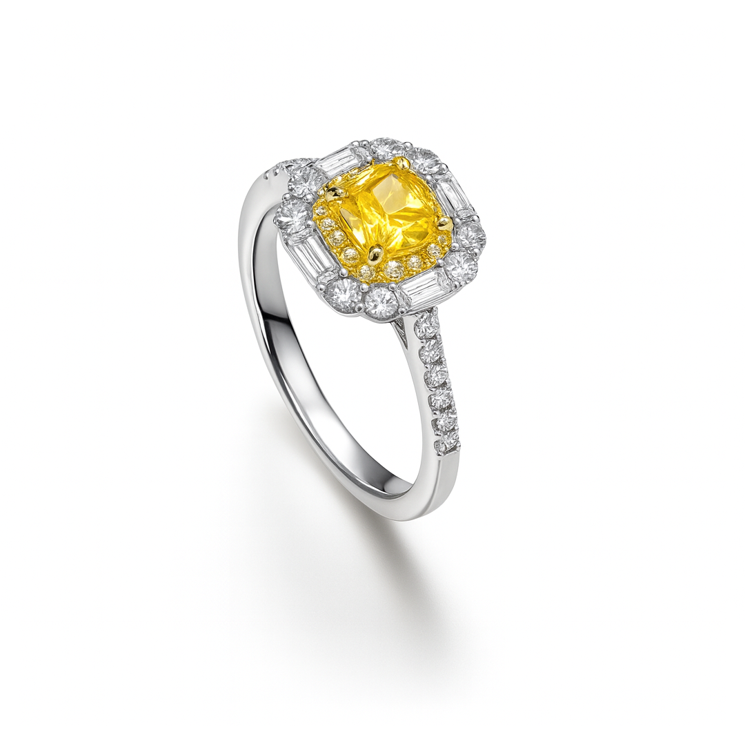 ELEGANT CUSHION-CUT SILVER RING